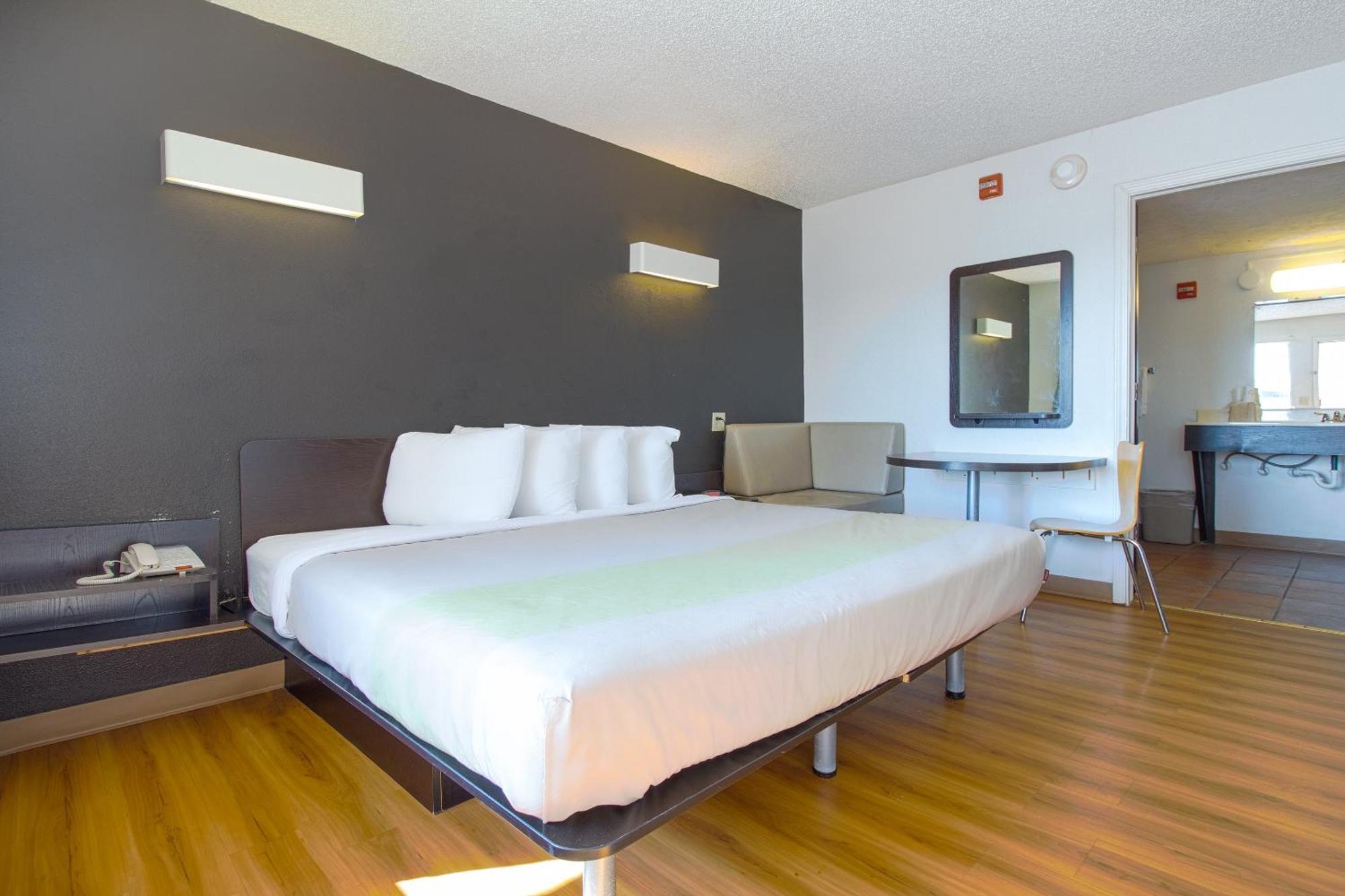 Studio Inn Extended Stay Oklahoma City Airport By Oyo מראה חיצוני תמונה