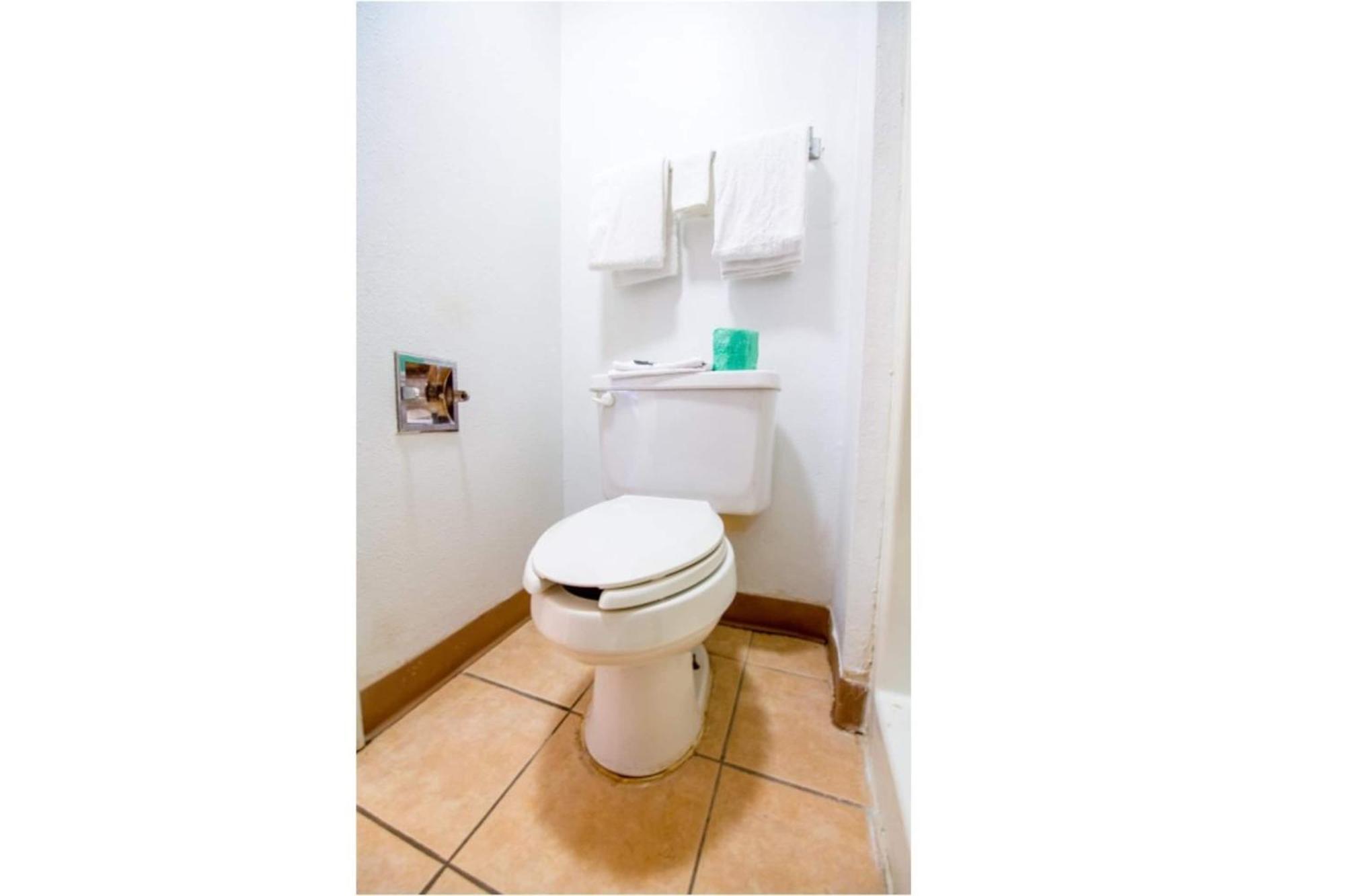 Studio Inn Extended Stay Oklahoma City Airport By Oyo מראה חיצוני תמונה