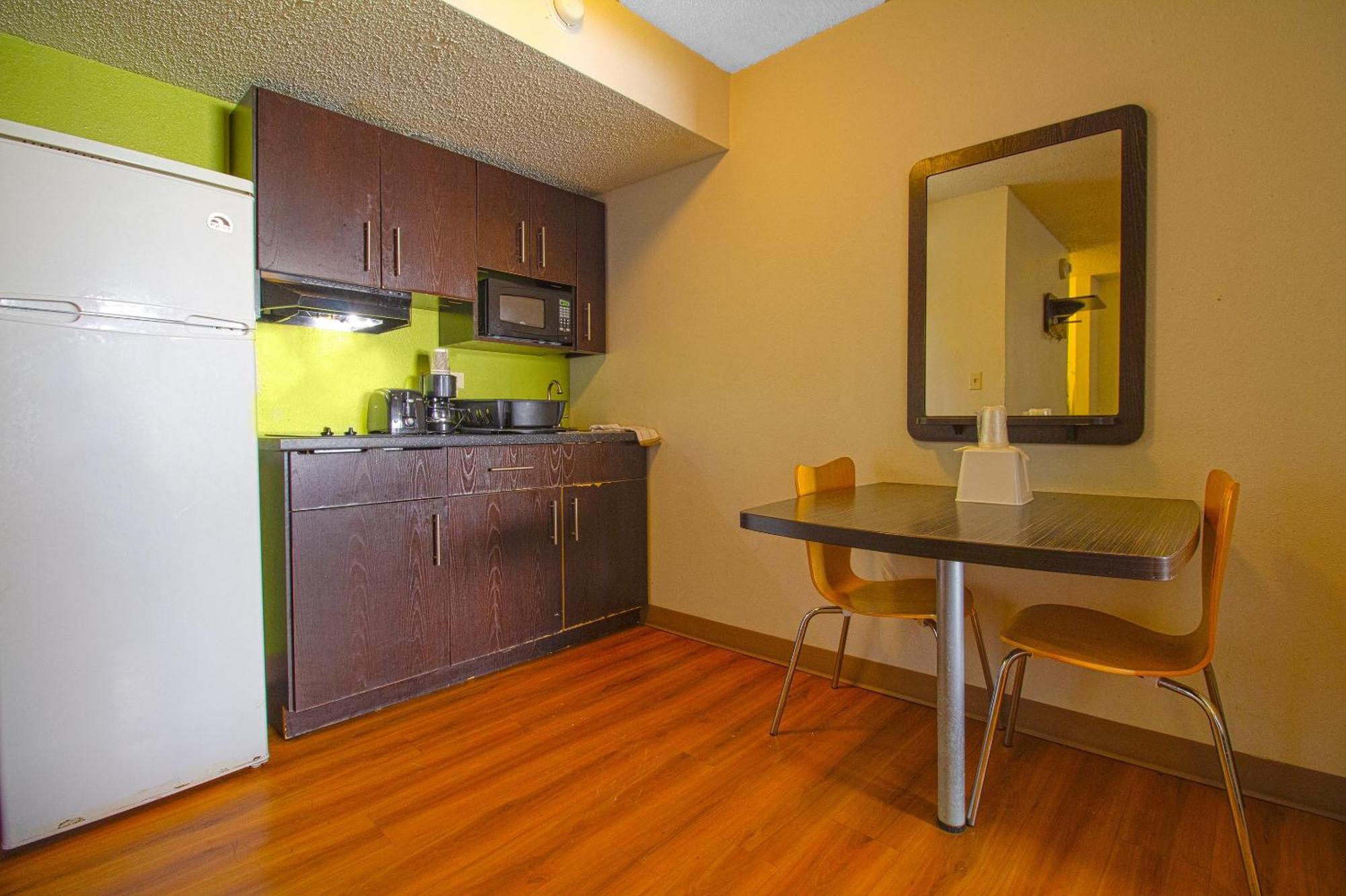 Studio Inn Extended Stay Oklahoma City Airport By Oyo מראה חיצוני תמונה